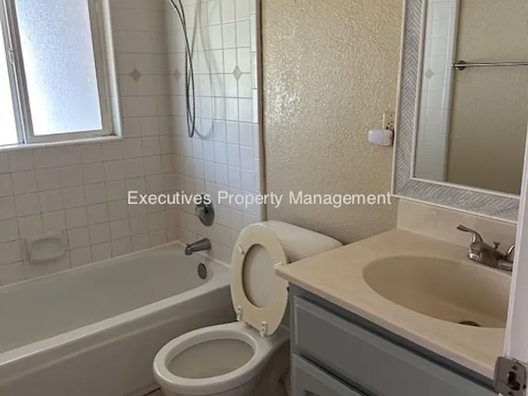 1103 Acapulco Ct — Photo 24