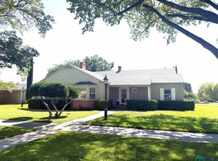 212 W 13th St, Roswell, NM 88201