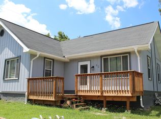 82 Hyde St, Manchester, KY 40962