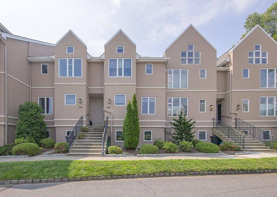 1st image of 213 Gair Street