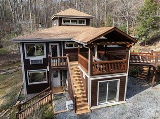 554 Deer Hunter Rd, Blue Ridge, GA 30513