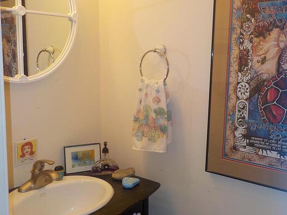 5th image of 111 Vue De Leau St