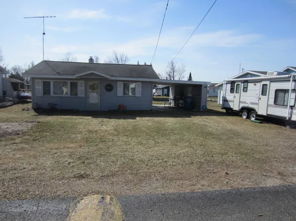 121 Church St, Houghton Lake, MI 48629
