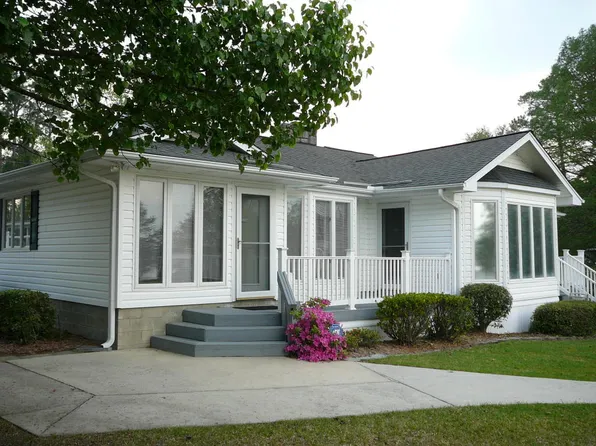 312 Dogwood Dr, Eutawville, SC 29048