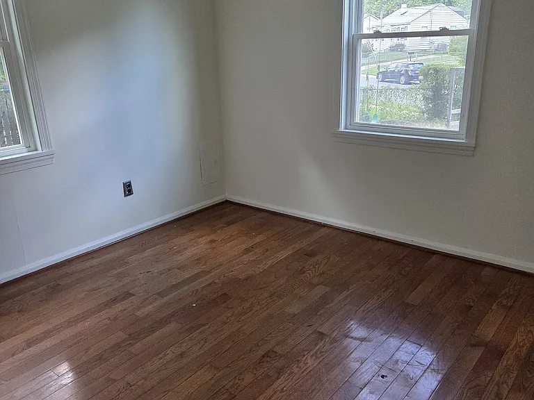 519 Crabb Ave — Photo 7