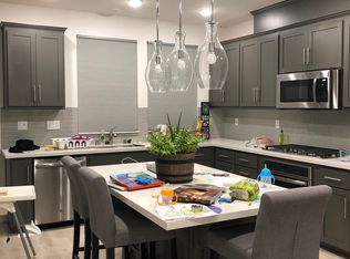 81 Fairchild Dr, Mountain View, CA 94043