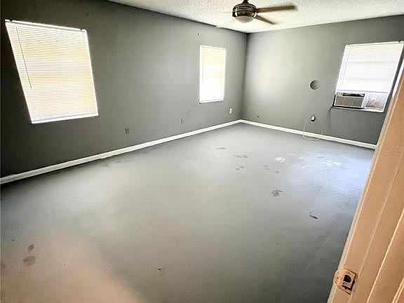 4th image of 7414 S 33rd Ave