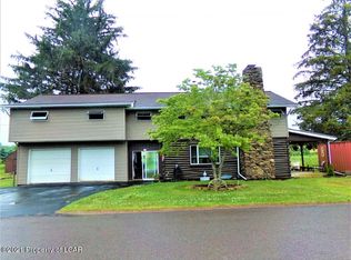 22 Smiths Pond Rd, Dallas, PA 18612