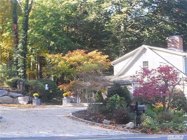2nd image of 232 N Country Rd