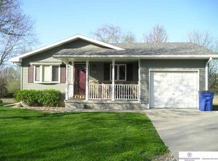 929 W Dale Ln, Wahoo, NE 68066