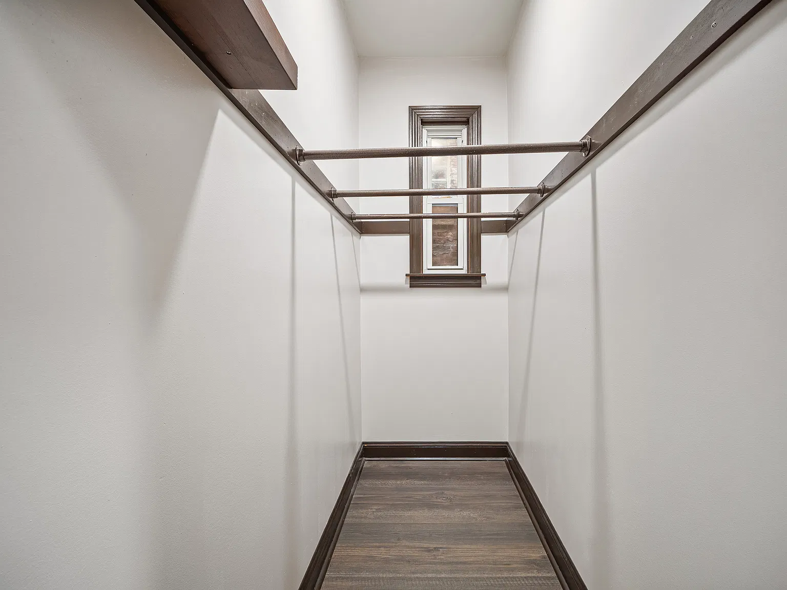 2 bed, 1100 sqft, $1,700 — Photo 3