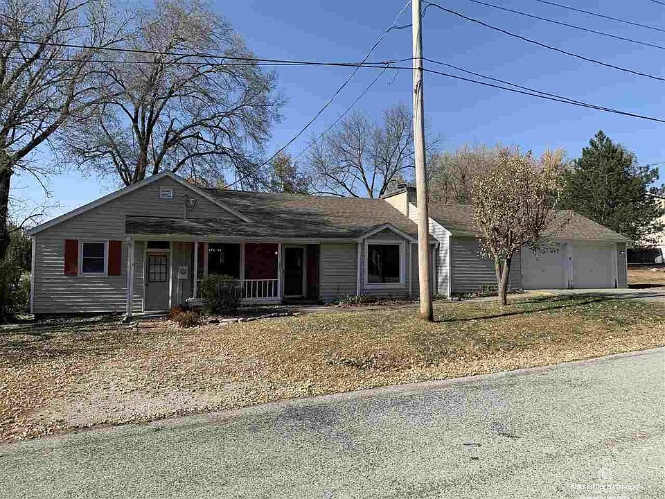 1st image of 670 Garden St