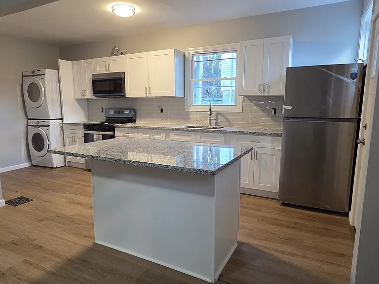 126 Tremont St #A — Photo 5