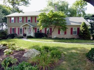 1042 Hunt Club Ln, Lancaster, PA