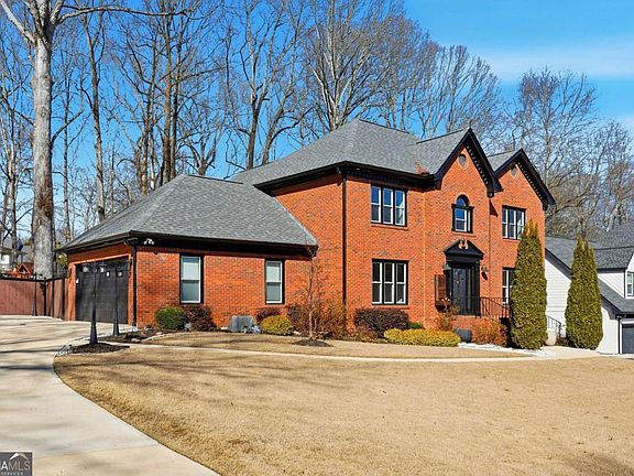 3rd image of 2120 Lebanon Rd