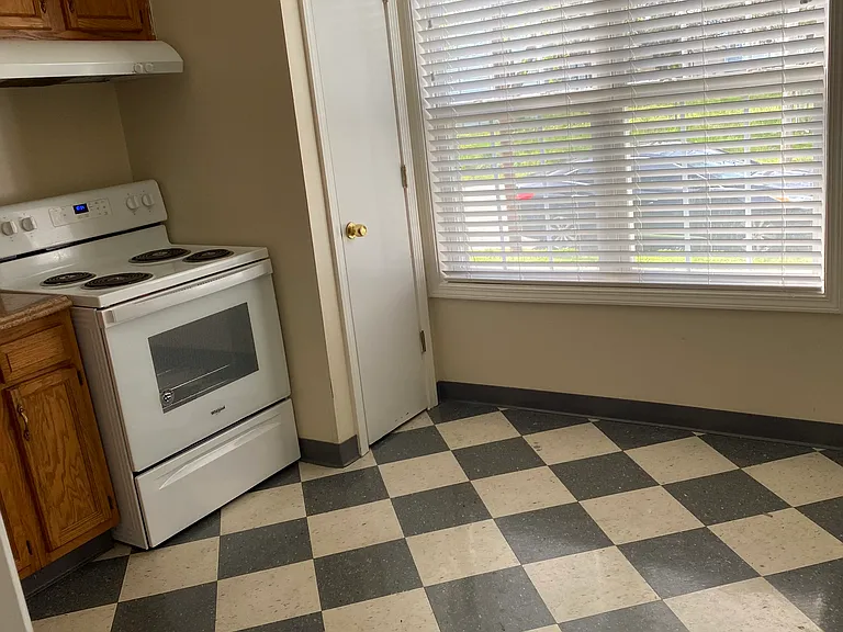 705 M St #1 — Photo 5