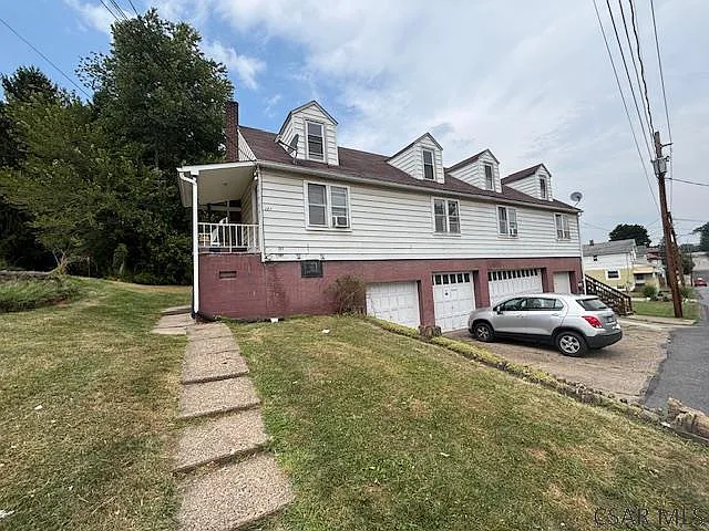 2 bed, 1.0 bath, $600 — Photo 1