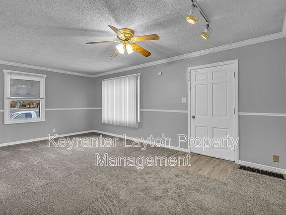4th image of 12 E Lakeview Dr
