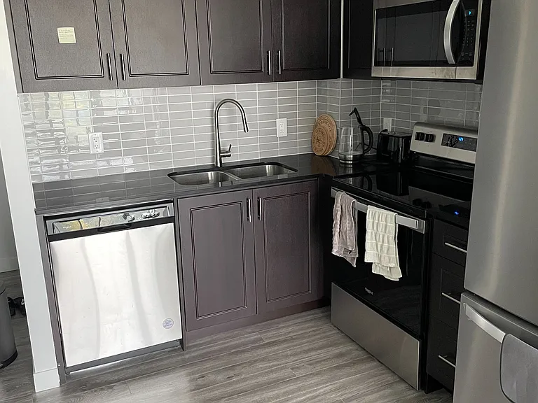 128 King St N #711 — Photo 2