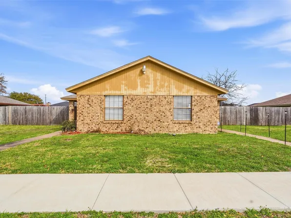 1109 Mountain View St, Glenn Heights, TX 75154