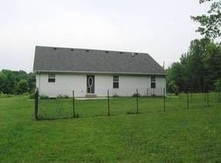 76 Mustang Dr, Scottsville, KY 42164