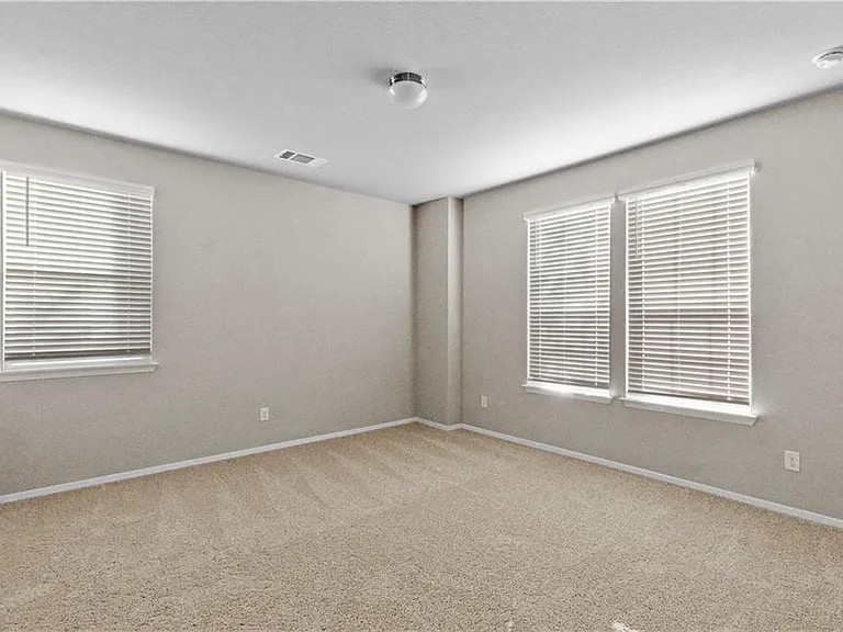 124 Fabion St — Photo 6