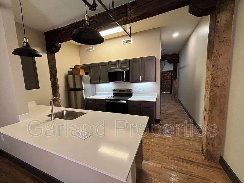 Building Photo - 34 1st St NE #-103