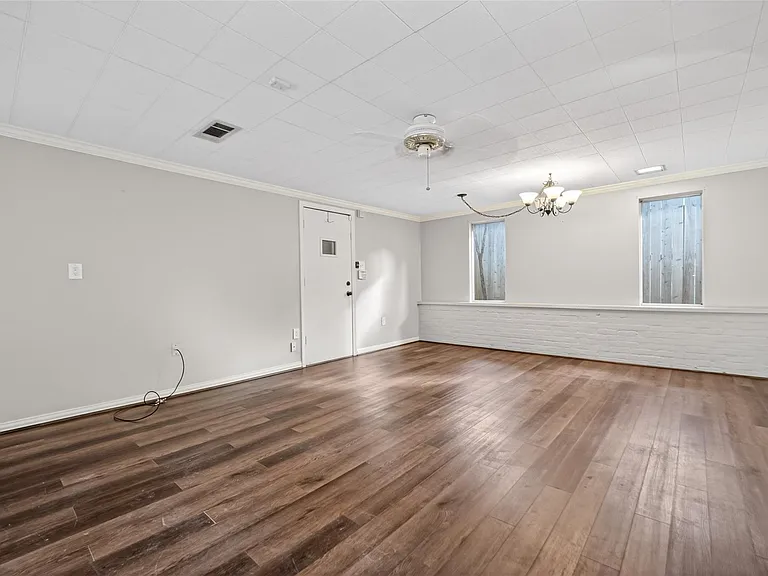 3731 Drake St — Photo 23