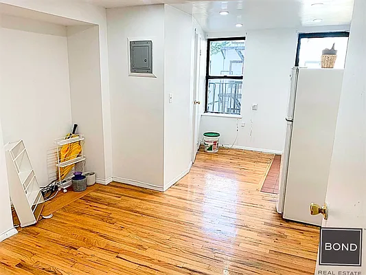 Rented by Bond New York | media 3