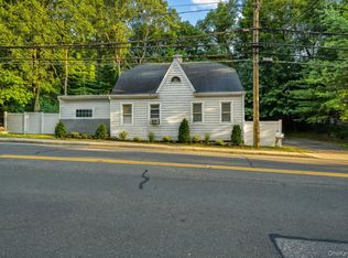 864 Fort Salonga Rd, Northport, NY 11768