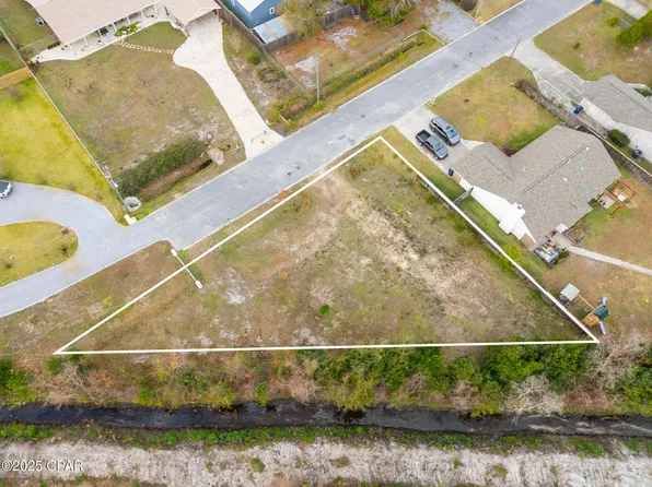 2912 Marron Dr, Panama City, FL 32405