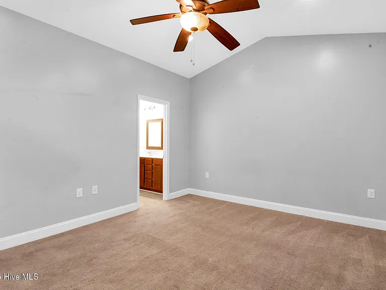 102 Conley Hills Dr — Photo 10