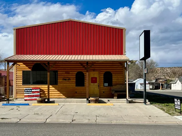 626 Richards St, Thermopolis, WY 82443