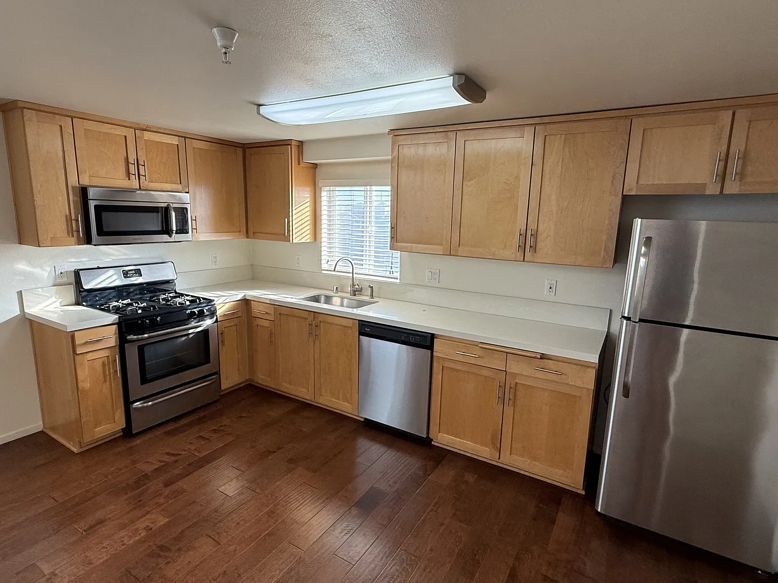 1 bed, 1.5 bath, $3,495 — Photo 2