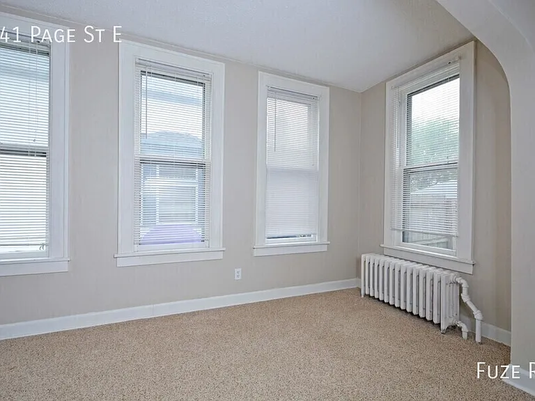 241 Page St E — Photo 6