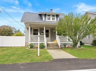 37 Union St, Lincoln, RI 02865