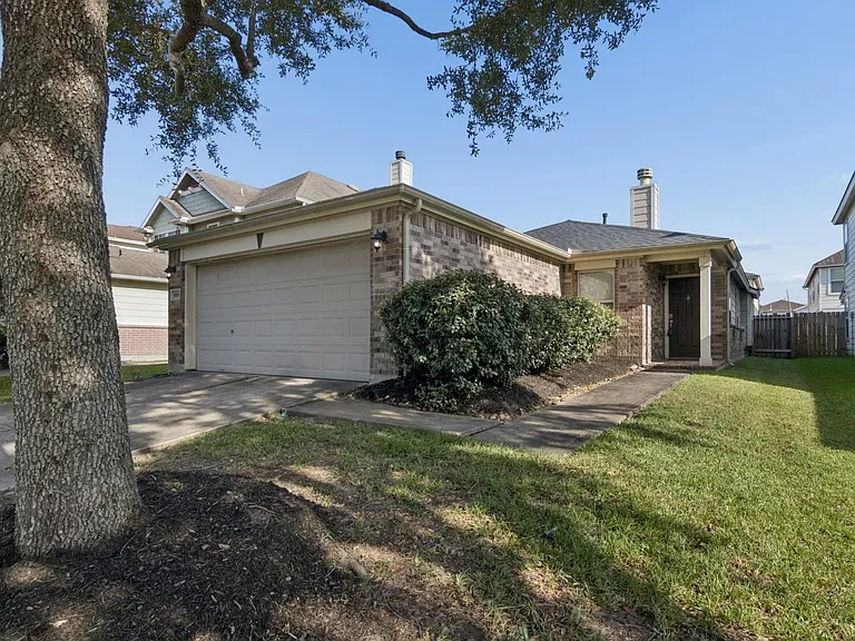 2658 Skyview Downs Dr — Photo 1