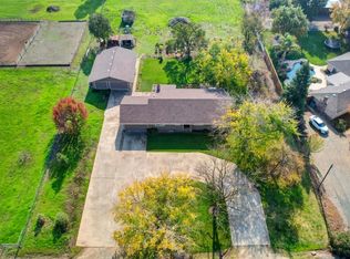 11264 Haggie Rd, Wilton, CA 95693