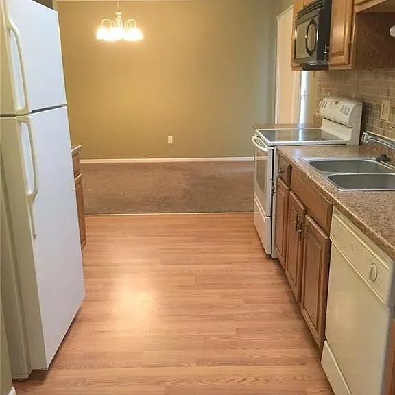 17005 Kari Ct — Photo 7
