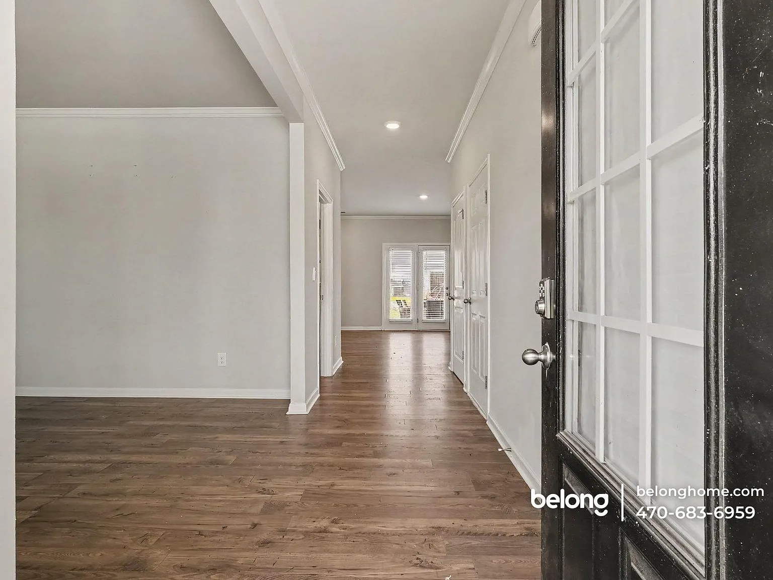 4 bed, 2.5 bath, 2400 sqft, $2,575 — Photo 3