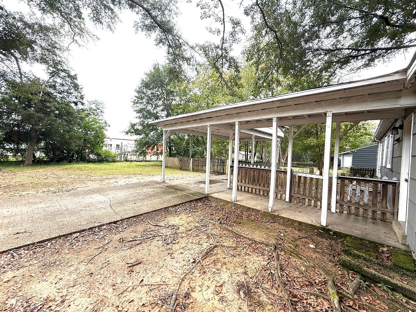 3 bed, 1.0 bath, 944 sqft, $999 — Photo 2
