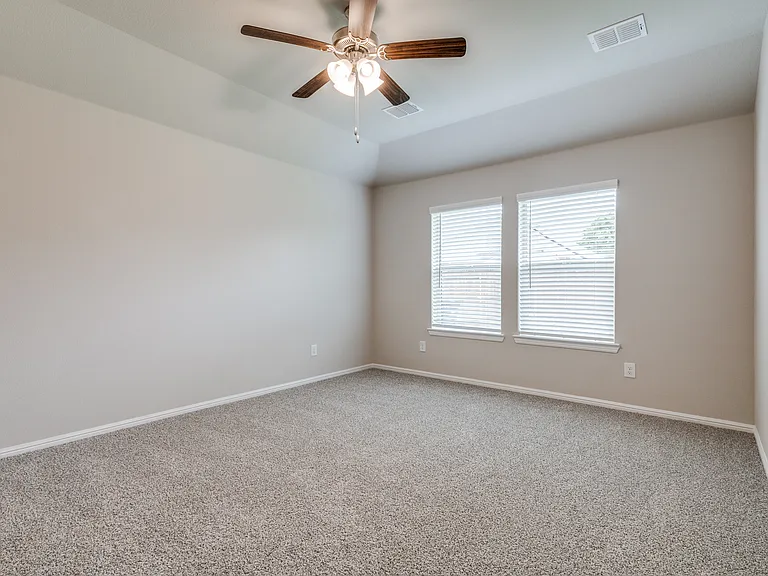 16408 Severn Ln — Photo 6