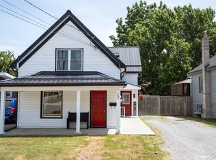 17 James St, Quinte West, ON K8V 2W8