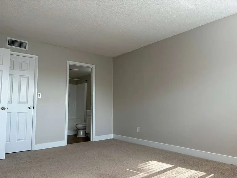 2202 57th St S #108 — Photo 11