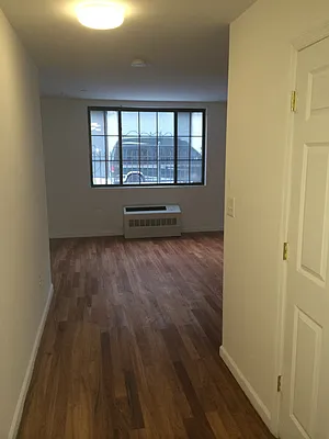 Rented by DAXS LLC | media 25