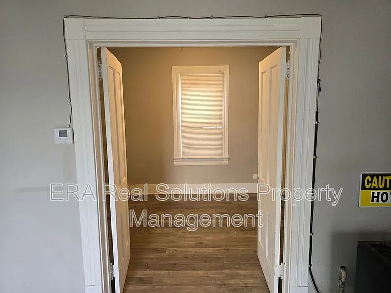 3721 W 33rd St — Photo 10