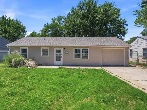 4949 S Cedardale Ave, Wichita, KS 67216