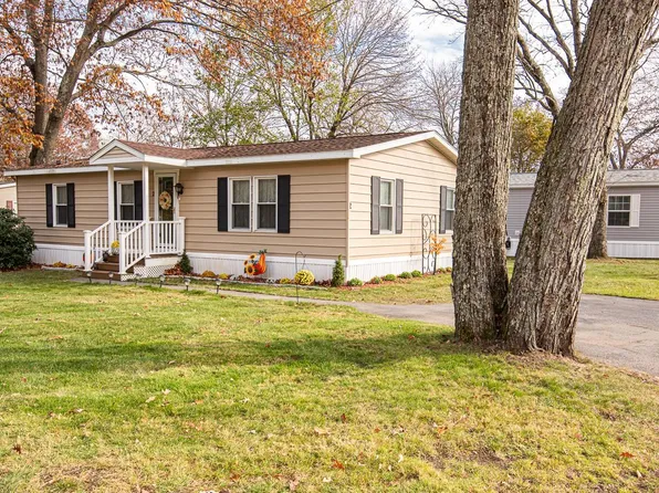 2 Parklane Road, Hampstead, NH 03841