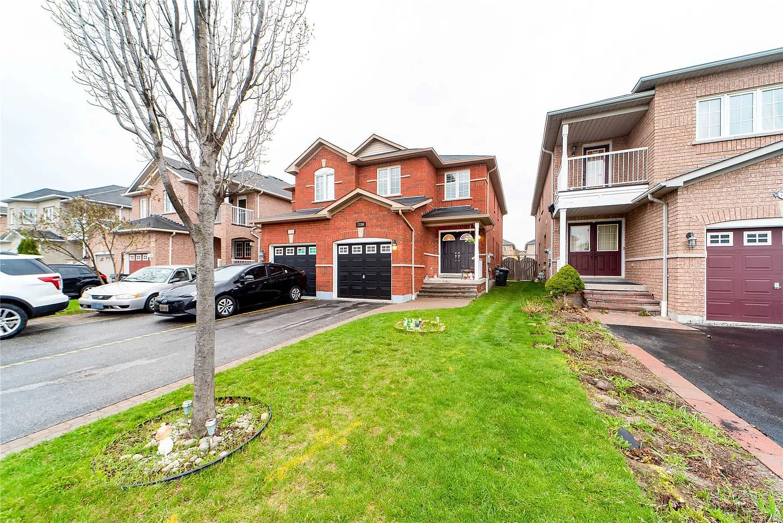 7156 Village Walk photo 1