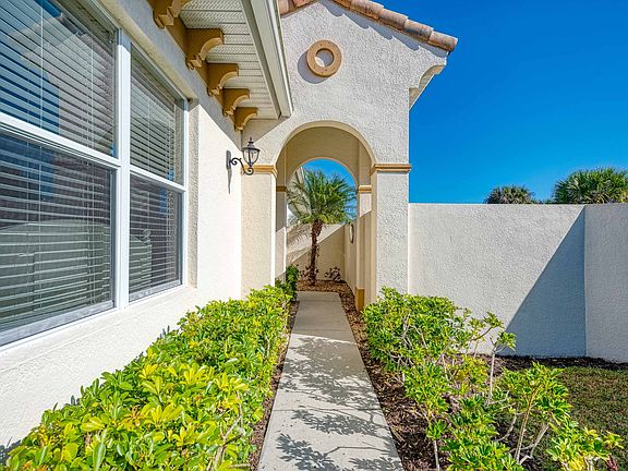 2nd image of 134 Tiziano Way